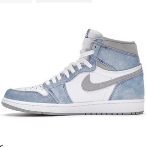 Jordan 1 Retro High Hyper Royal Smoke Grey